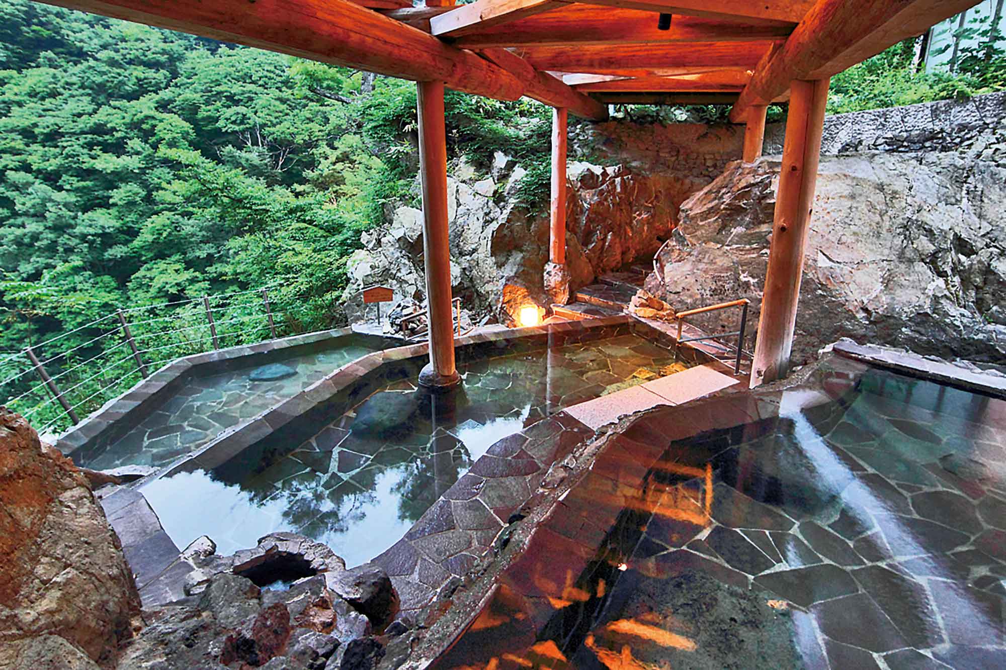 会津の温泉で心も体もポカポカに（1）～スベスベお肌になれるかも！美肌の湯